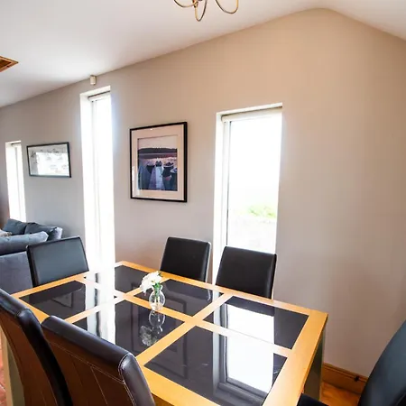 3 Fishery - 2 Bedroom House Close To Town Casa de Férias Bundoran