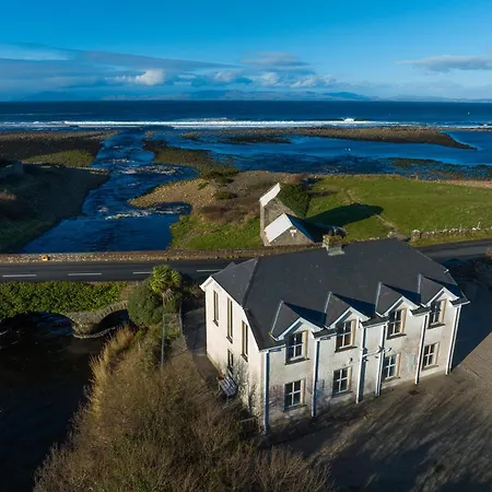 3 Fishery - 2 Bedroom House Close To Town