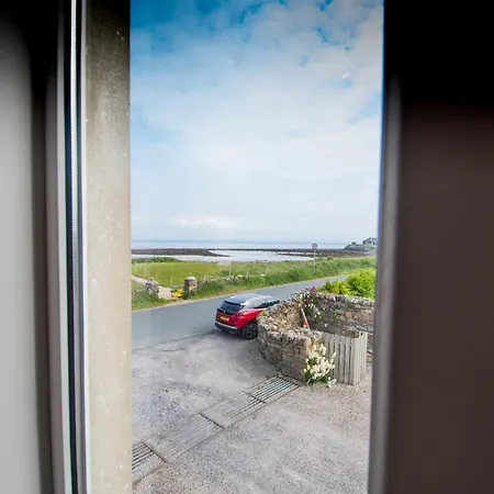 3 Fishery - 2 Bedroom House Close To Town Бандоран